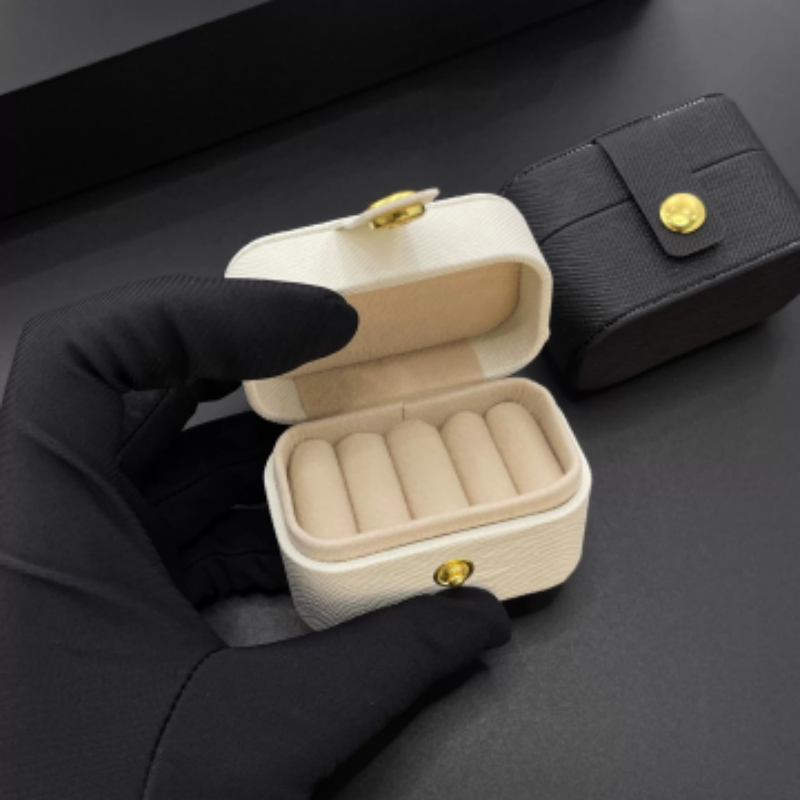 Portagioie in Pelle Portatile  - Travel Accessories Jewelry recensione e prezzo