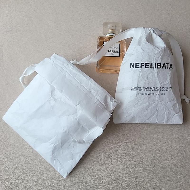 Sacchetto in Carta Tyvek con C - Travel Accessories Jewelry recensione e prezzo